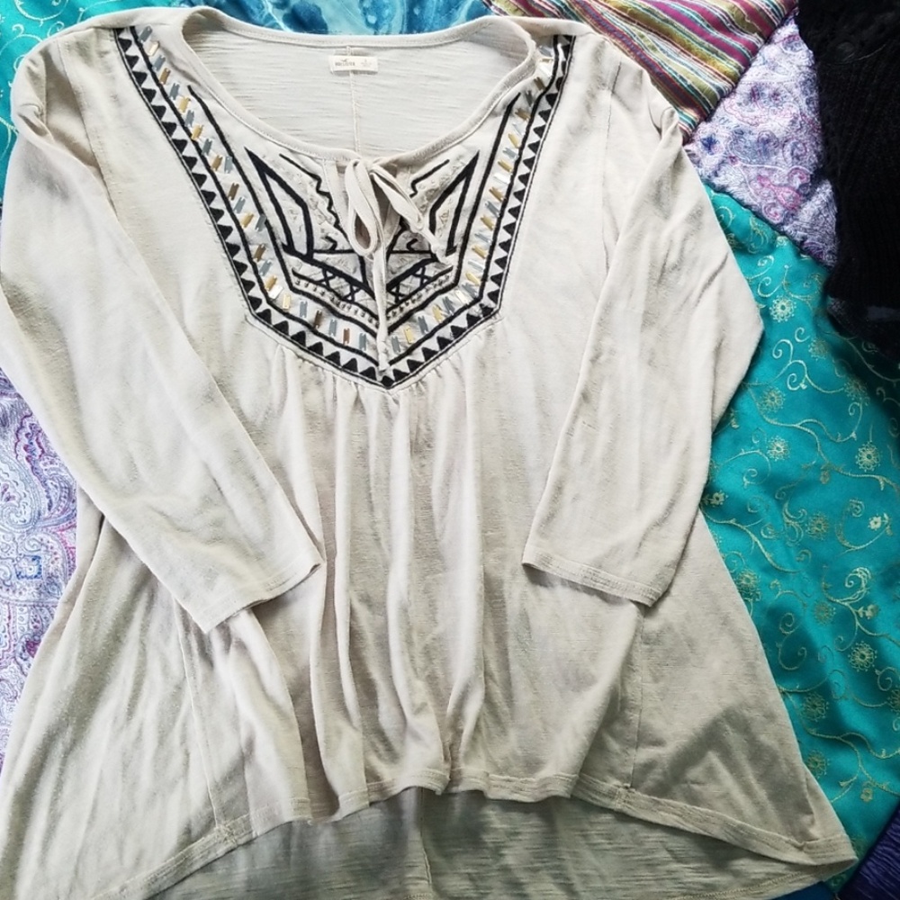 Cute tan  Hollister tunic
